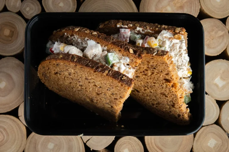 CHICKEN PROTEIN SANDWICH